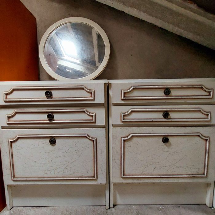 Mobília de quarto antiga