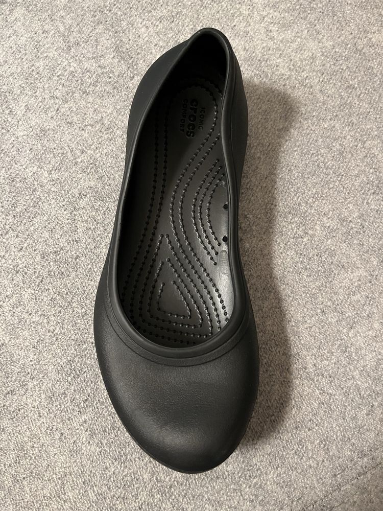 Baleriny Crocs W7 Czarne r.37