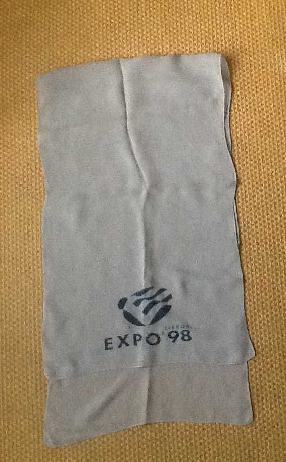 Echarpe azul claro da Expo98