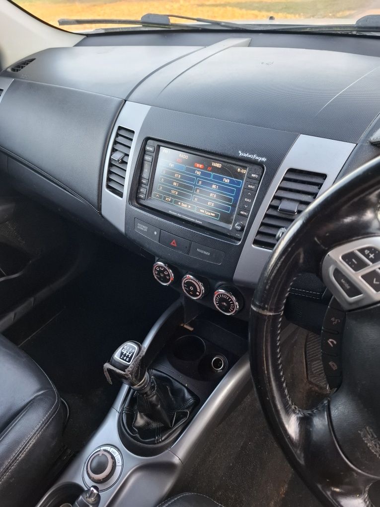 Mitsubishi Outlander Anglik 2.2 4x4 177 km full opcja v5c