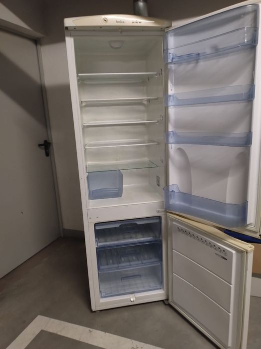 Lodówka z Transportem