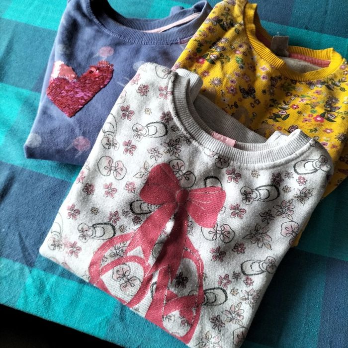 Zestaw dla dziewczynki. Sweterek rozmiar 122