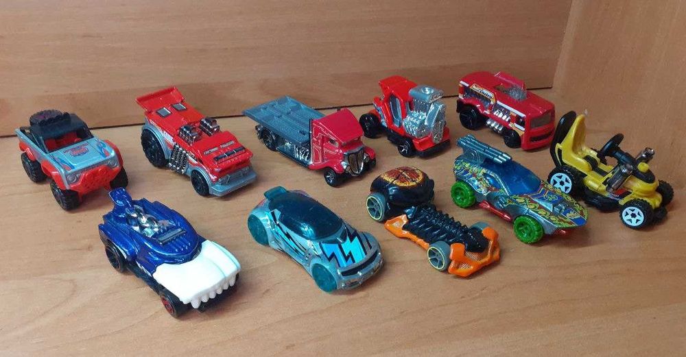 HotWheels 10шт в доброму стані