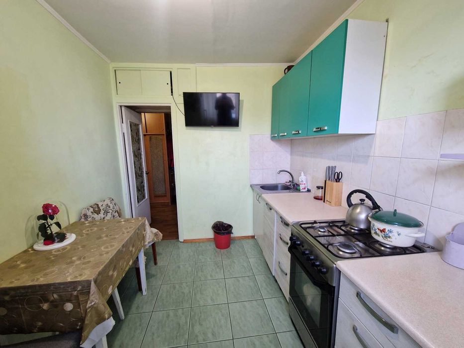 3-кімнатна квартира у Чорноморську / Середній поверх !