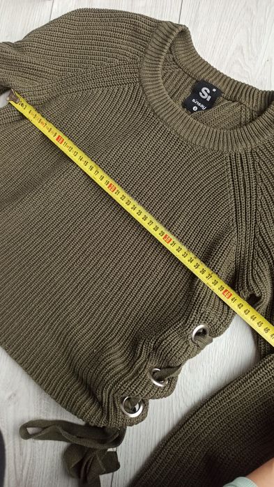 Sweter ciemno-zielony