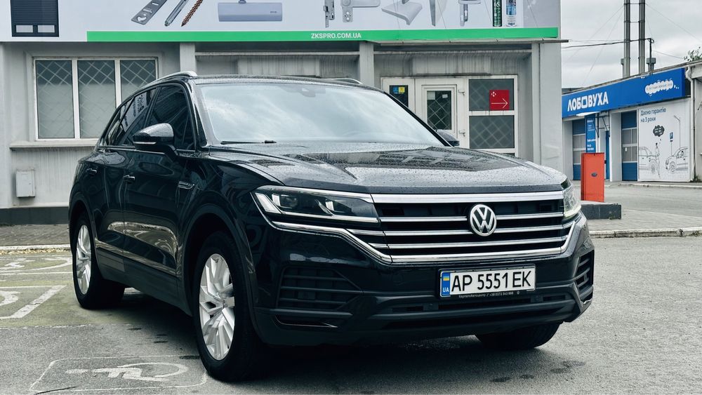 Продам Volkswagen Touareg 2018