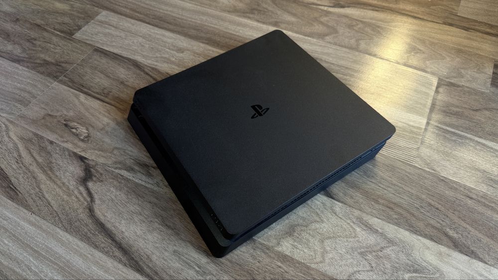 PlayStation 4 Slim 500GB + pad – świetny zestaw!
