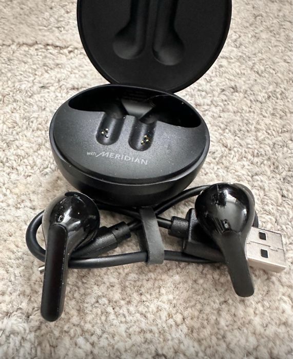 Auriculares Tone Free