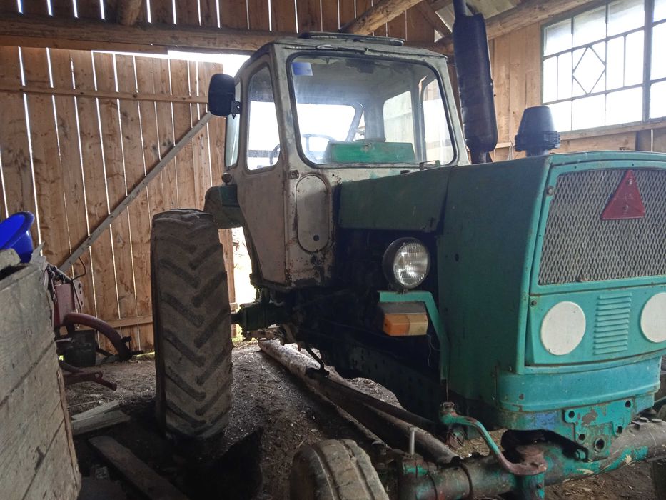 Сільськогосподарський трактор ЮМЗ 6