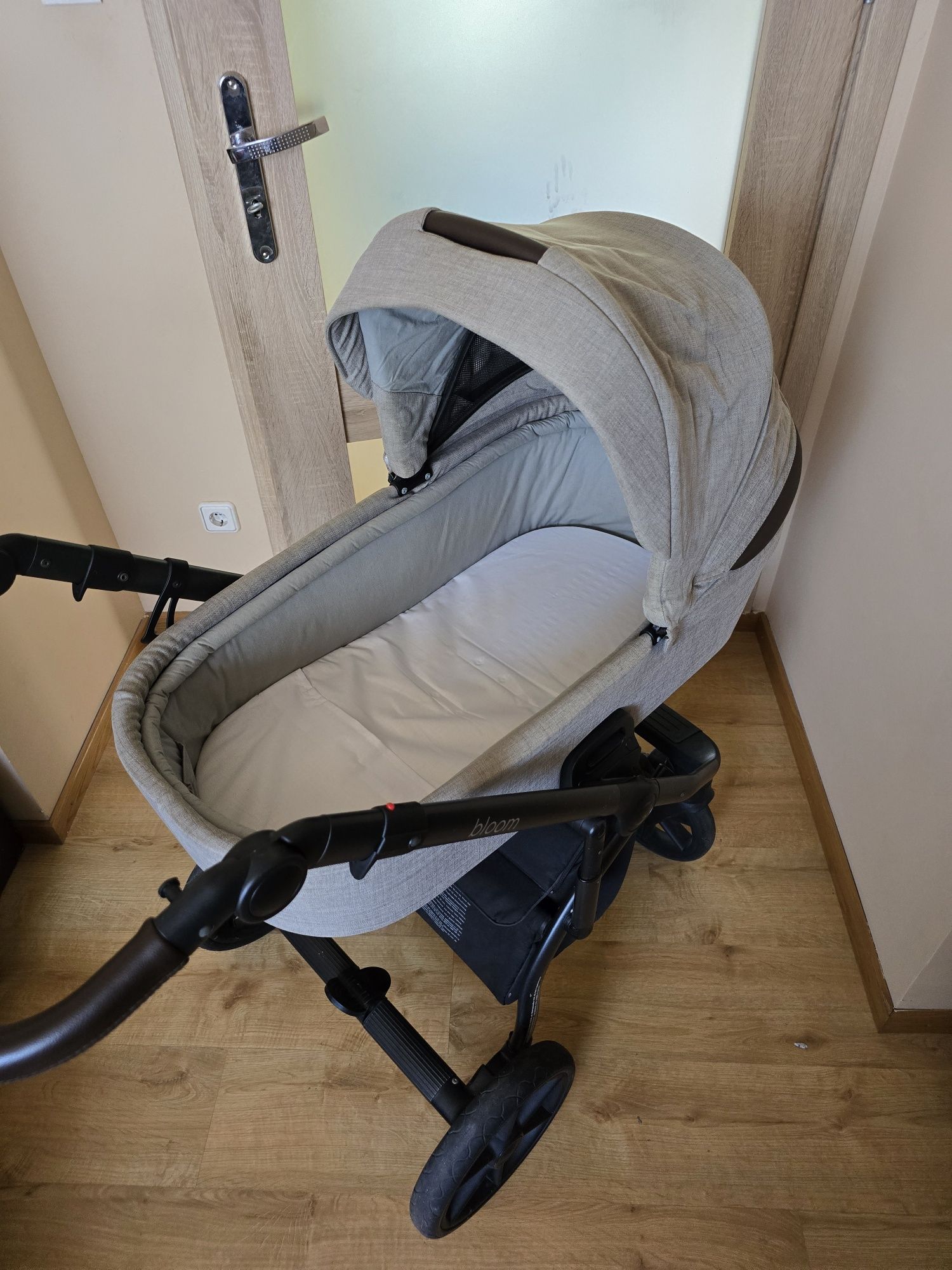 Wózek dziecięcy Roan Bloom 3w1