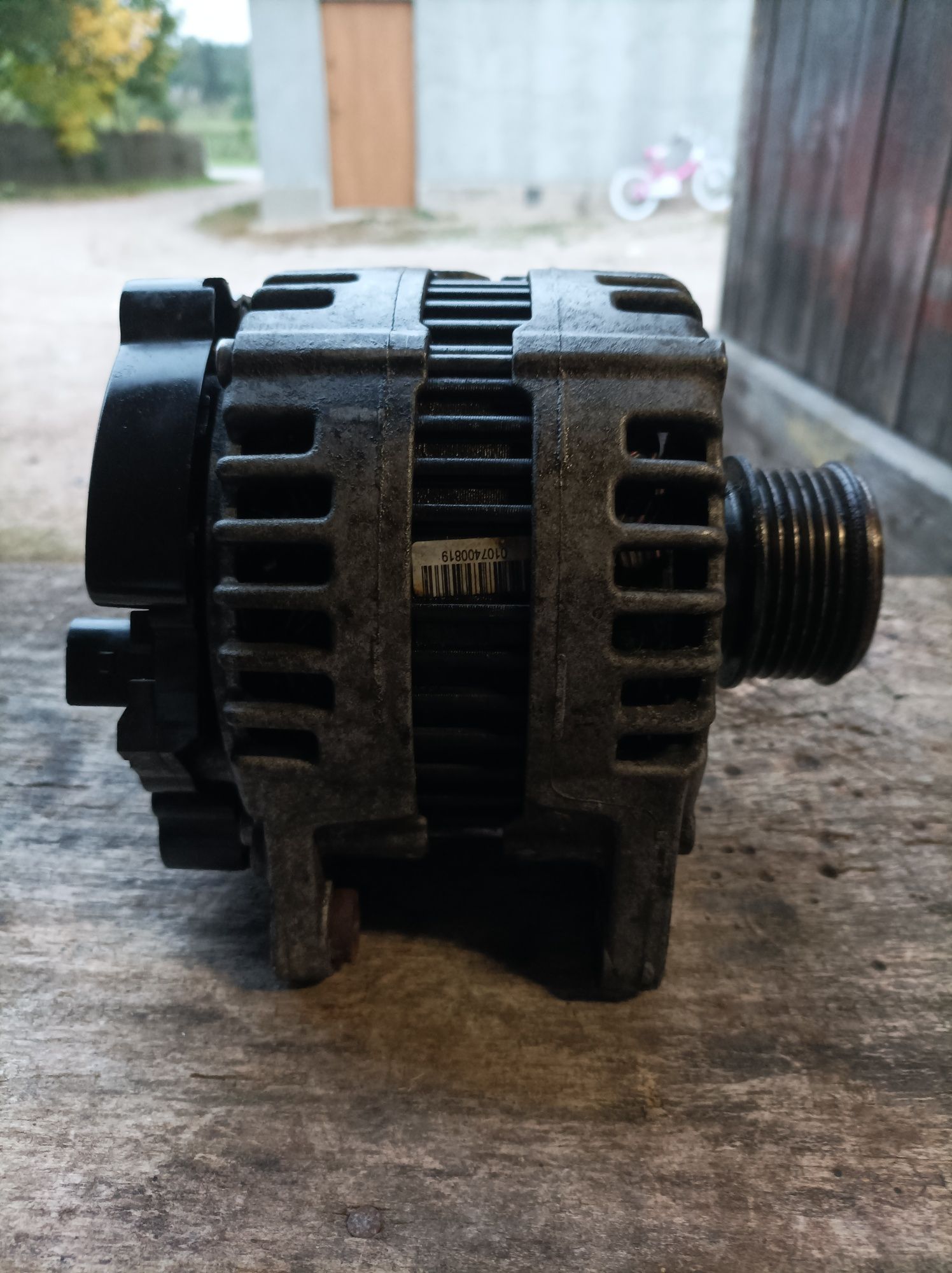 Alternator z silnika 1,9 TDI 105 KM BXE 03L903 023 D