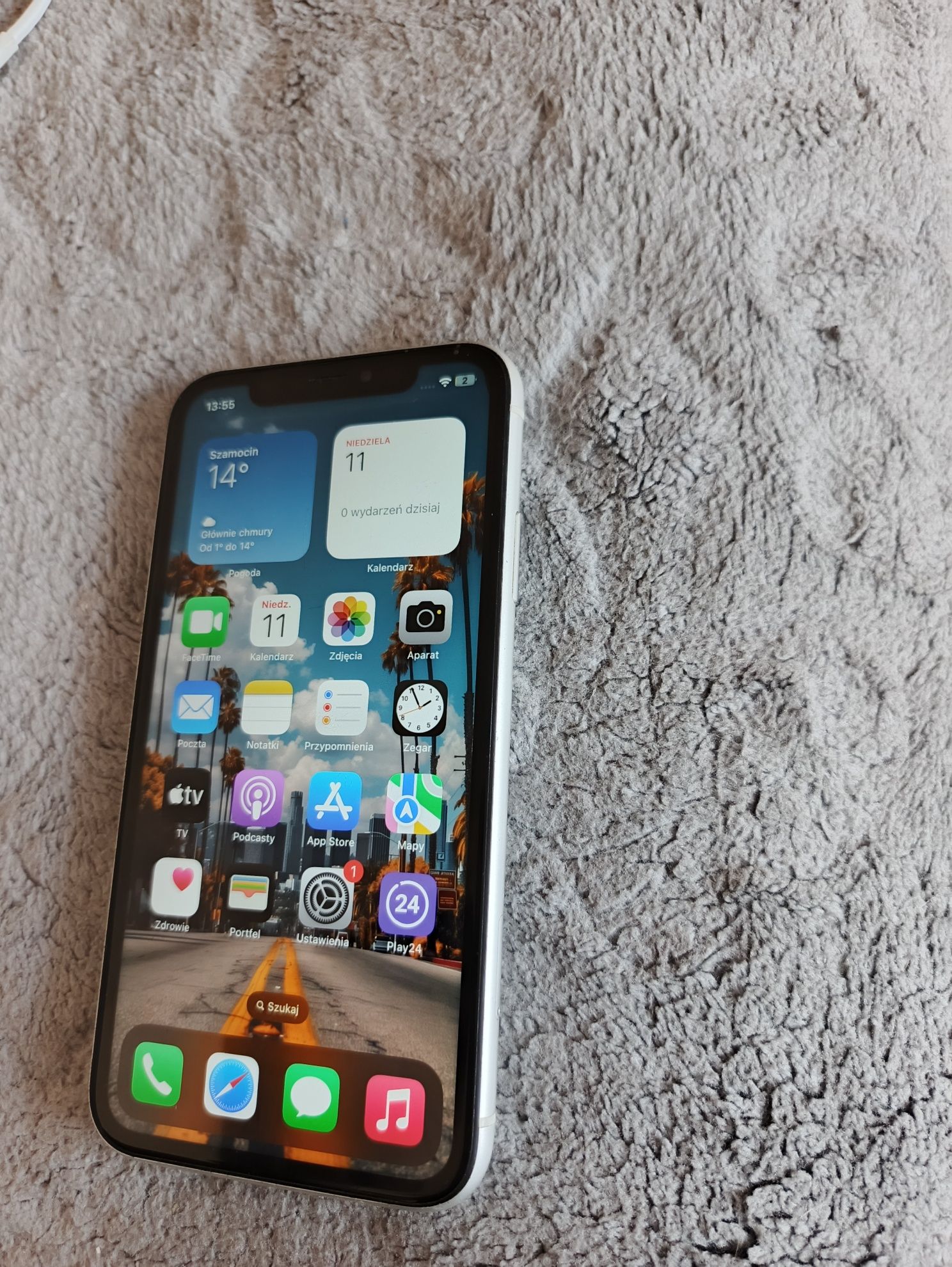 iPhone xr 64GB zbite plecki