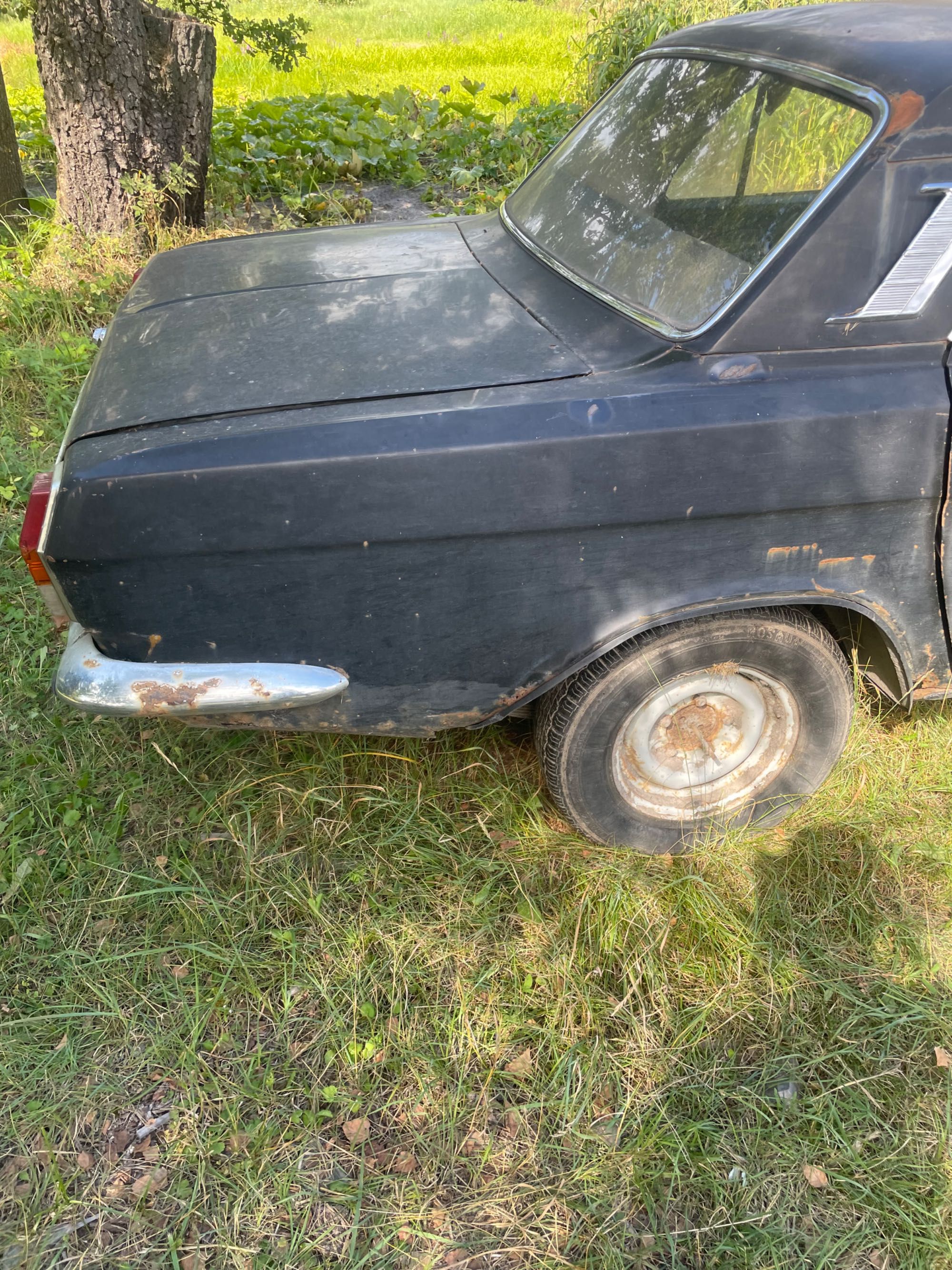 Продам Волгу по запчастинам