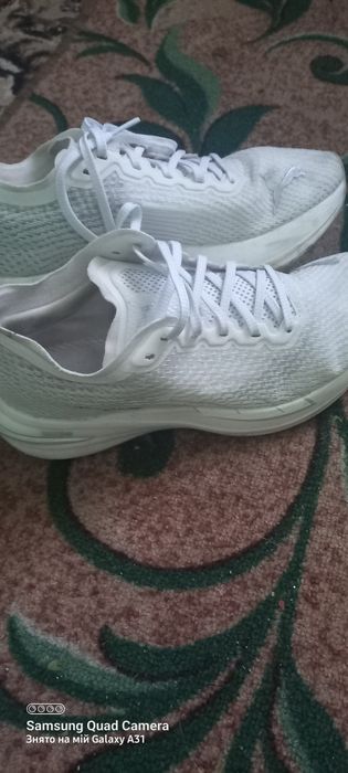 Білі красівки на дівчинку