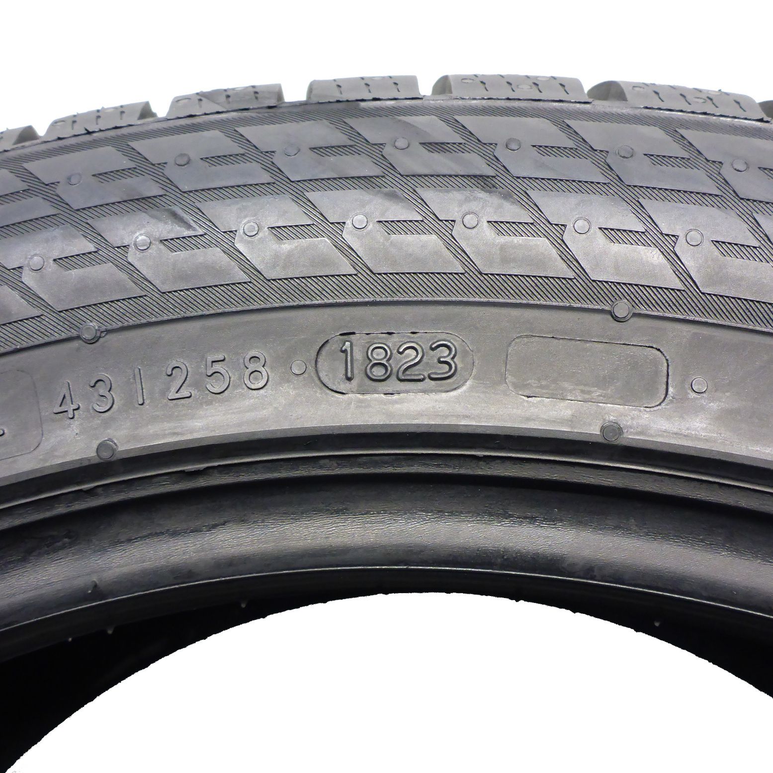 245/45/18 Nokian 245/45R18 100V Snowproof P Zima 8,2mm 2023 Jak Nowe