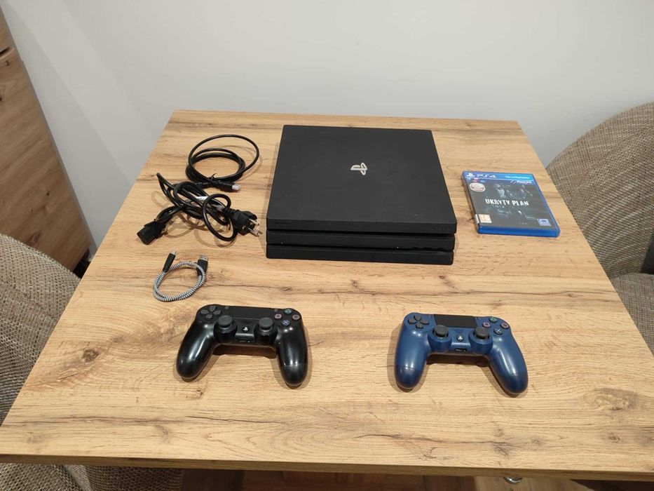 Okazja! Konsola PS4 Pro + 2 pady i gra! Playstation 4 Pro! Gwarancja!