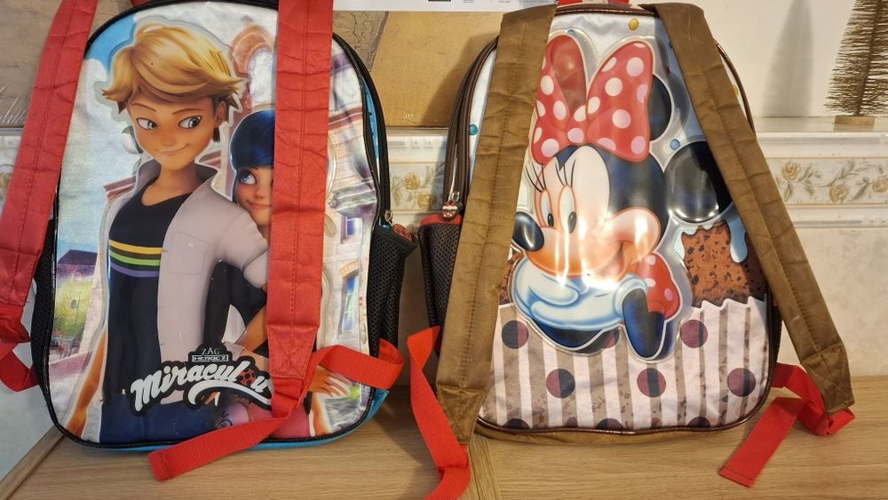 Mochilas escolares novas