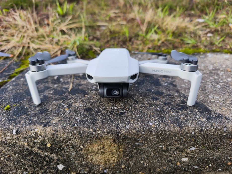 Drone Mini 1 DJI com telemóvel