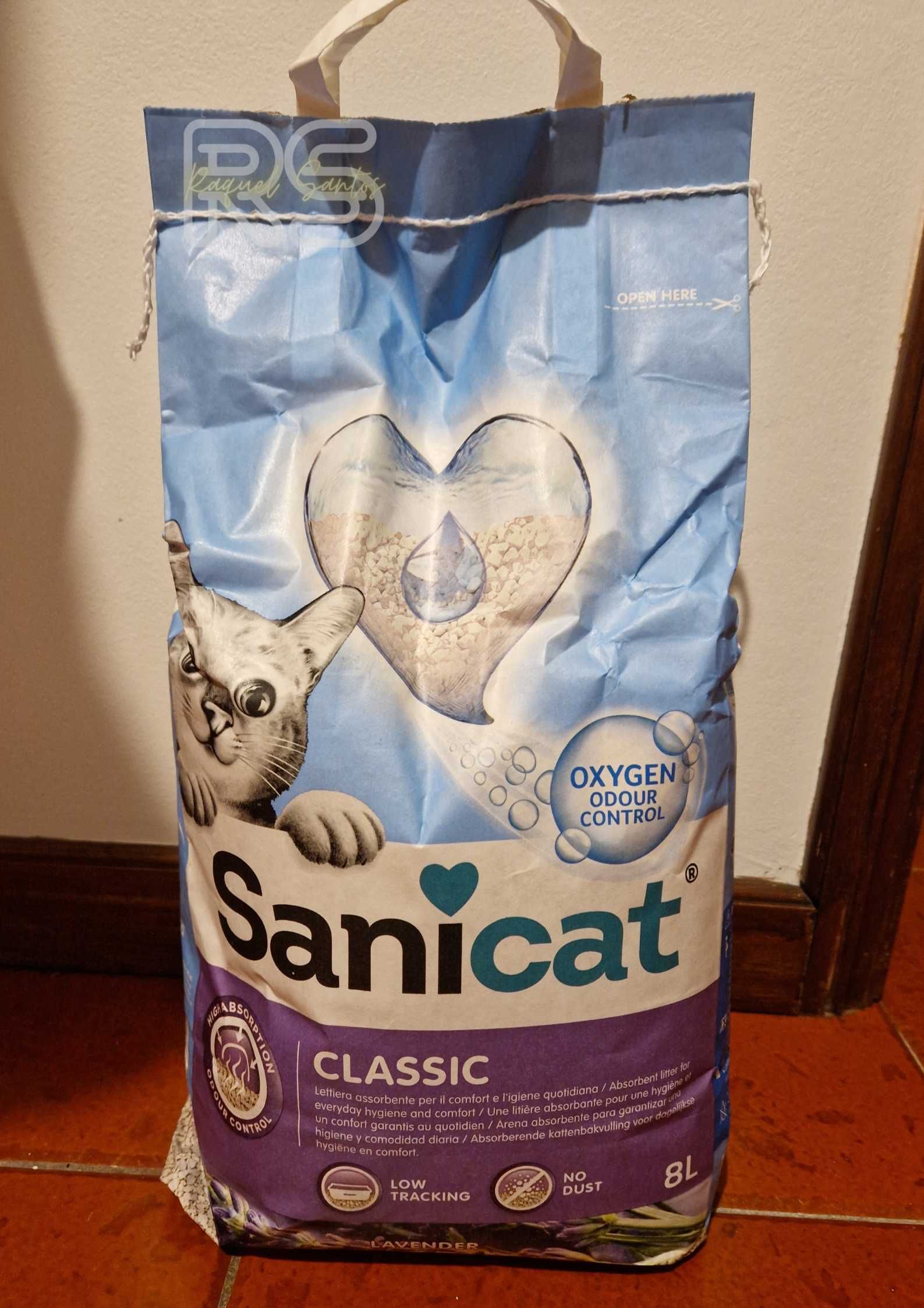 Areia Absorvente para Gatos SANICAT Classic Lavanda (8L)