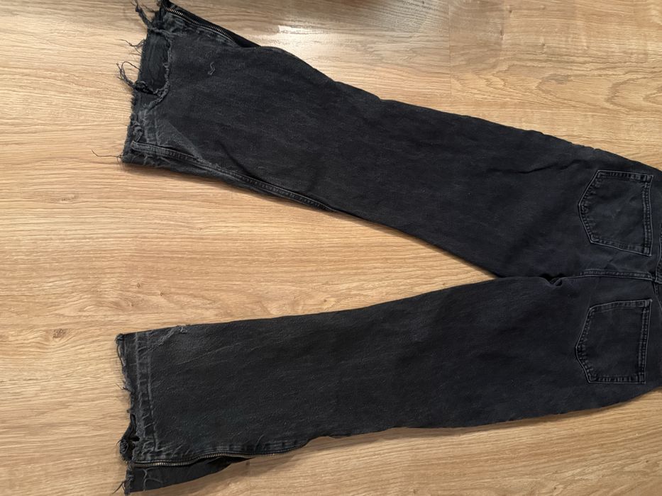 zara flared клеш джинсы m-L size в хорошем состоянии