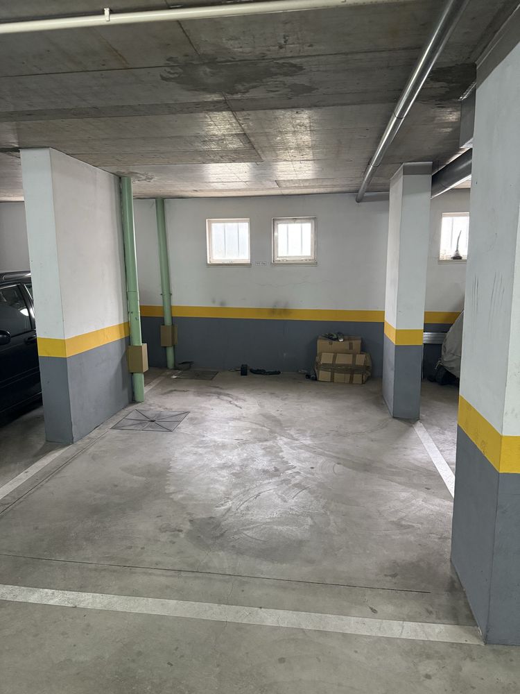 alugo garagem alfragide