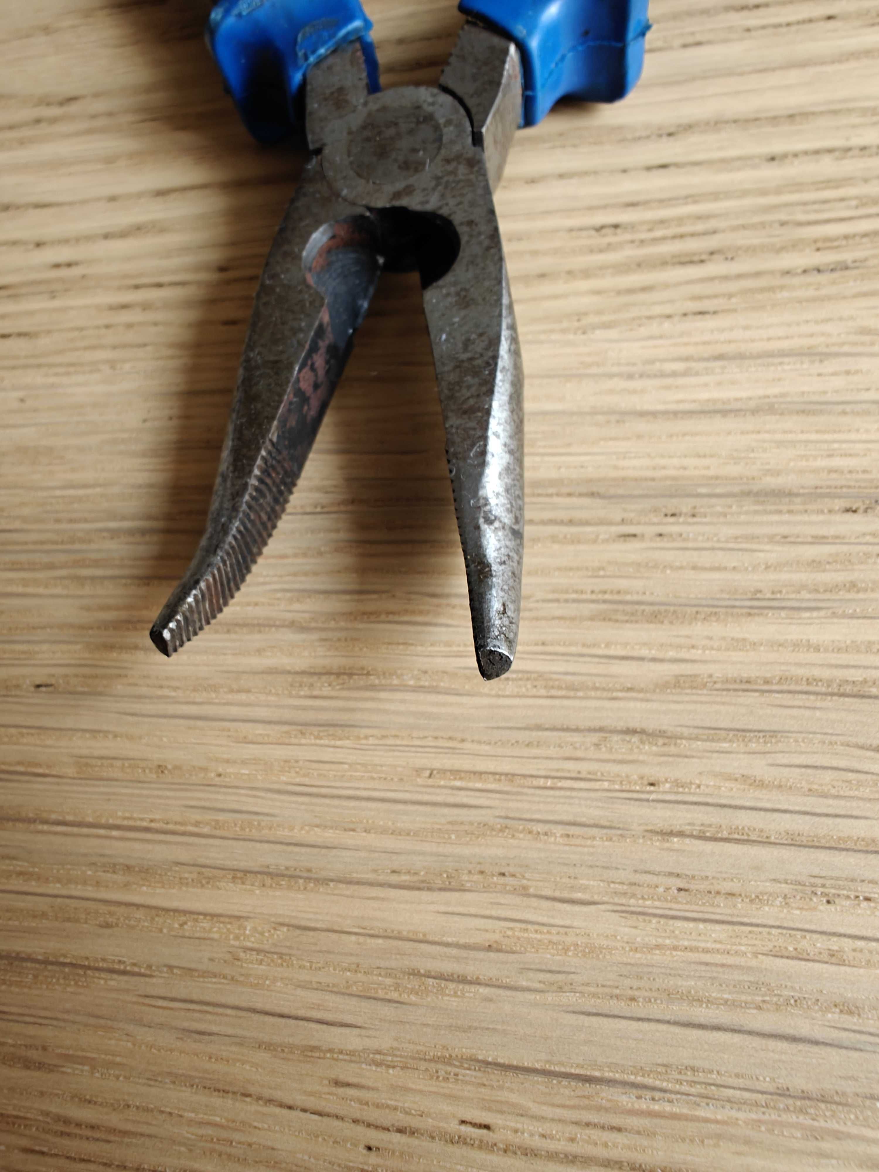 Szczypce wydłużone wygięte Topex 160 mm DIN5743