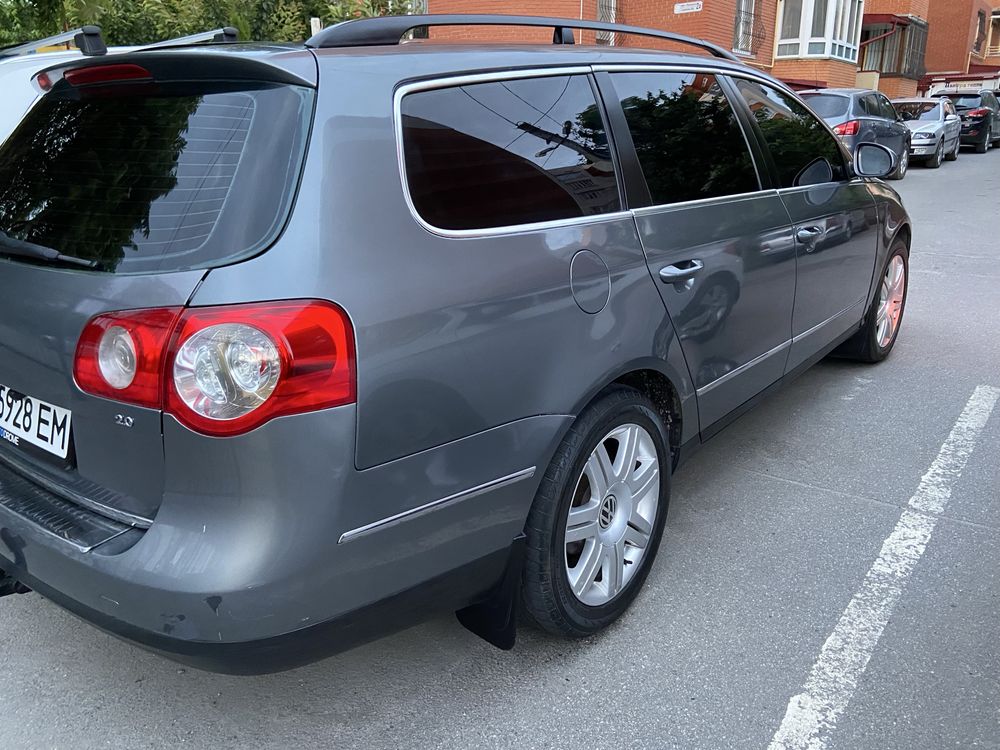 У продажі Volkswagen Passat B6 2.0 Бензин