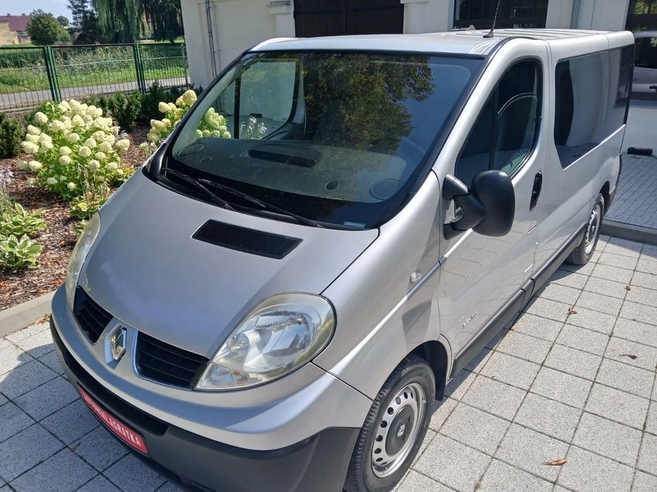Renault TRAFIC  klima 6 osbowy udokumentowany przebieg REZERWACJA