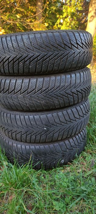 Opony zimowe 5mm 175/65/14 Continental 7N6