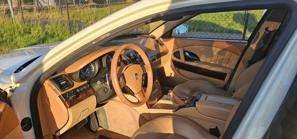 Quattroporte 4.2 F1 Japonia oryginał 100% bezwypadek jak nowe