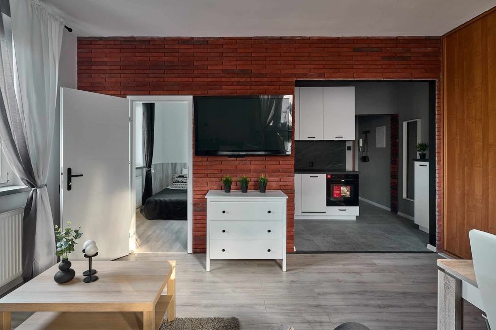 Wyremontowane mieszkanie na wynajem 2 pokoje/ duża piwnica 44,2m