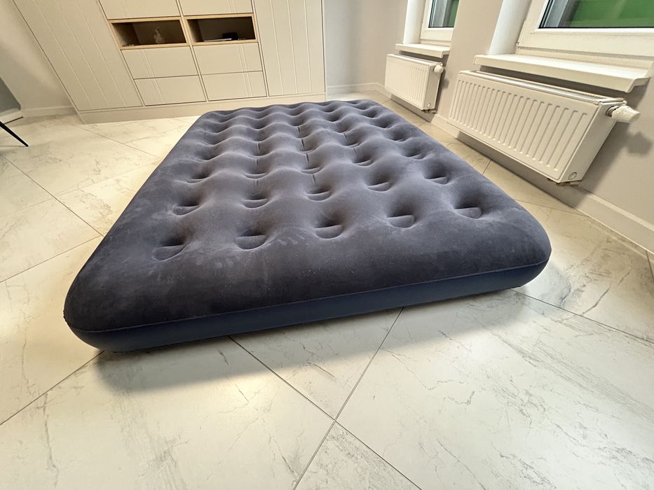 Materac turystyczny dmuchany Jysk welurowy