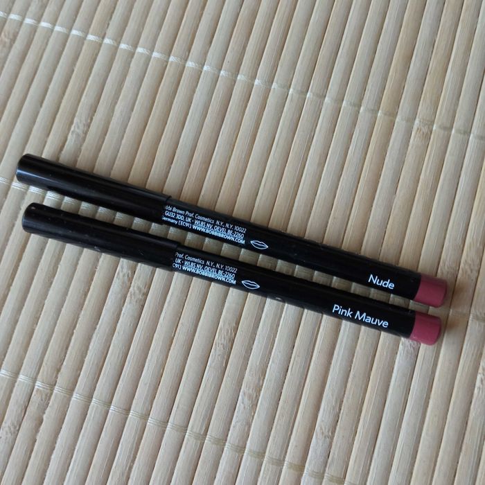 Олівчики для губ Bobby Brown, ABH, пудровий для бровей  Dior.