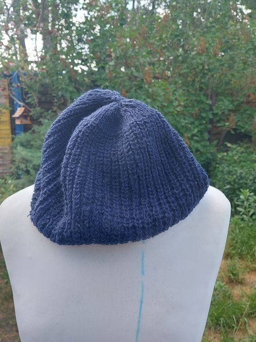 Czapka damska granatowa