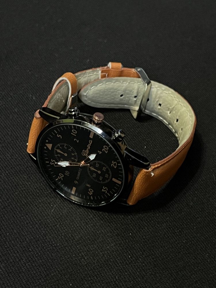 Чоловічий годинник Geneva,новий, дермантин, метал, з батарейкою
