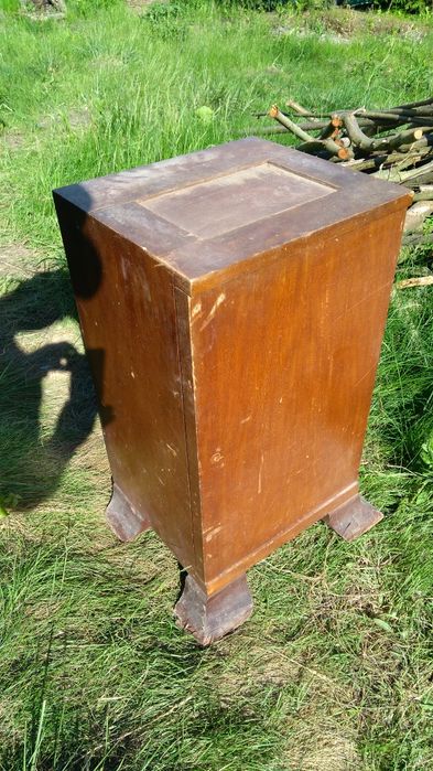 Szafka nocna stylowa art deco , fornirowana w cenie 300 zł