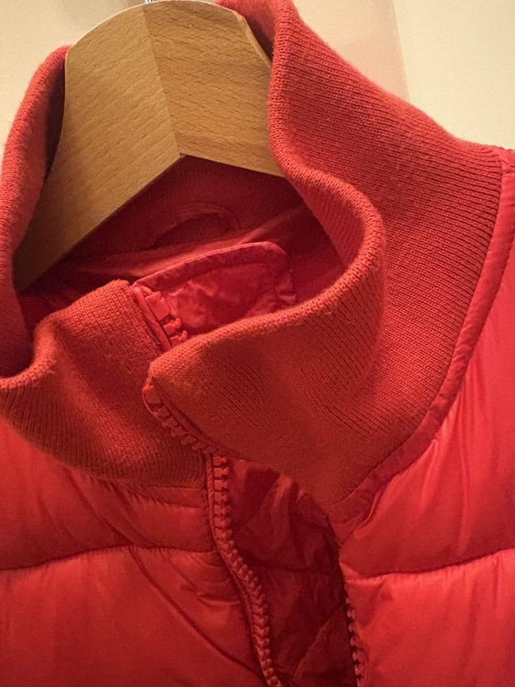 Kurtka puchowa - Puffer Bomber - GAP - czerwona kurtka zimowa