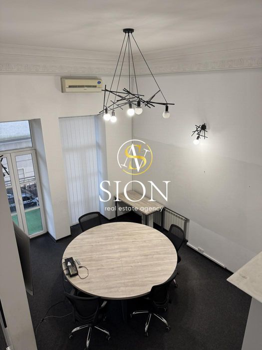 Продаж офісу 123 м2, Печерськ, Липки, Грушевського 16, навпроти ВР