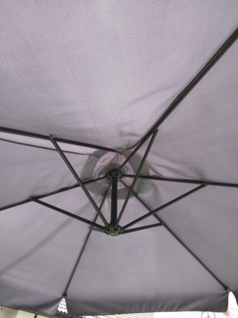 Parasol ogrodowy śre. 3,00 x wys. 2,50m