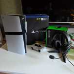 PlayStation 5 Pro 2TB + pad + Razer Kraken V3 + stojak gratis