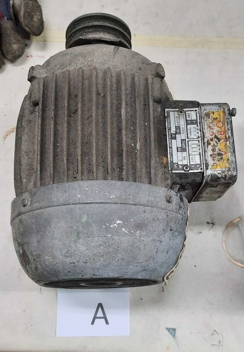 Motor Eléctrico Trifásico -- A-- 2 Cv --- 2800 rpm