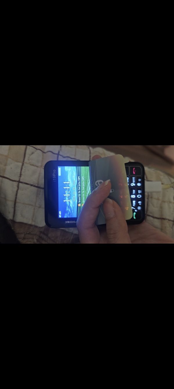 I19PRO (telemóvel pequeno)