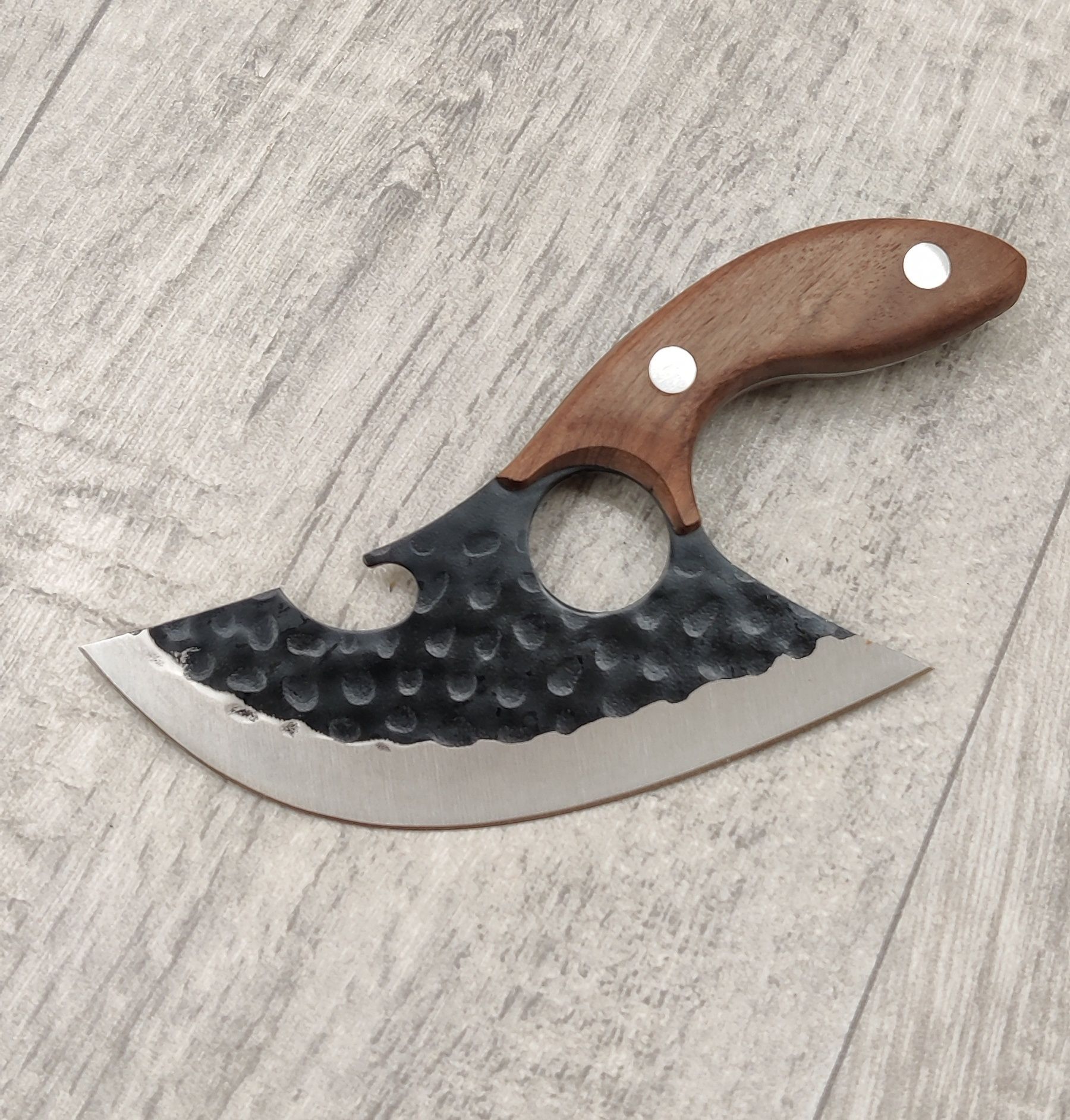 Разделочный нож, нож для обвалки мяса