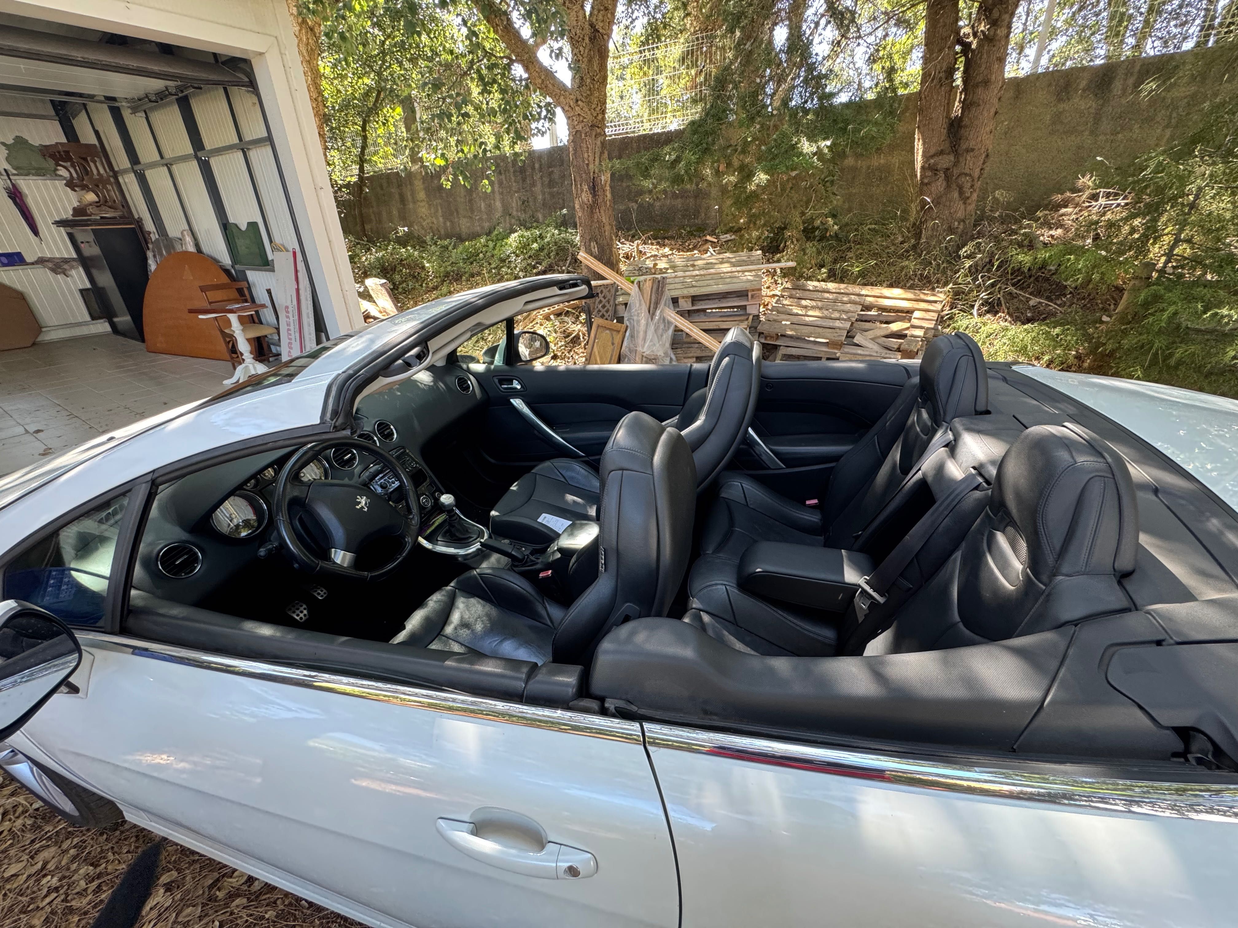 Peugeot descapotável impecável