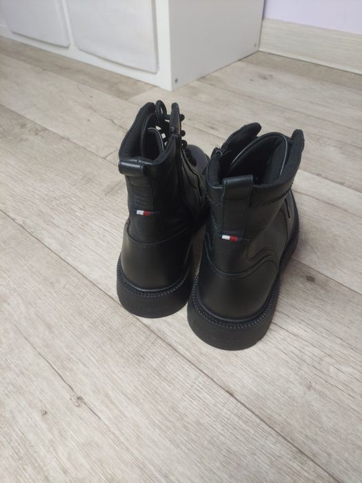 мужские высокие кожаные ботинки tommy hilfiger