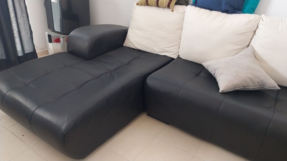Sofá com chaise longue