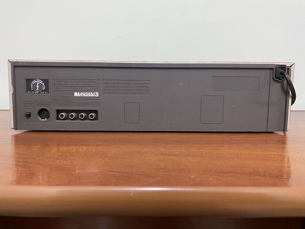 Касетна дека Hitachi D-E10