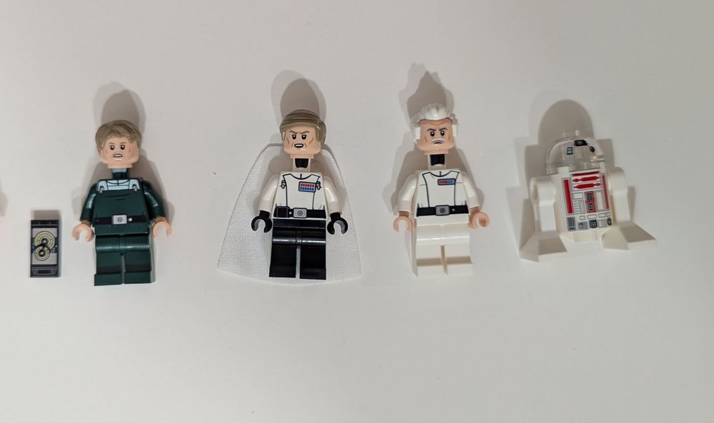 LEGO 75419 4 Minifigurki
