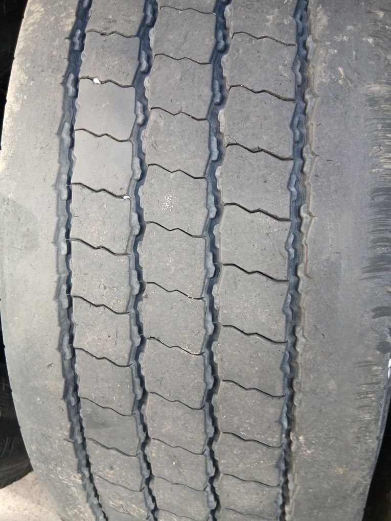 Грузові шини бу 315/70/22.5