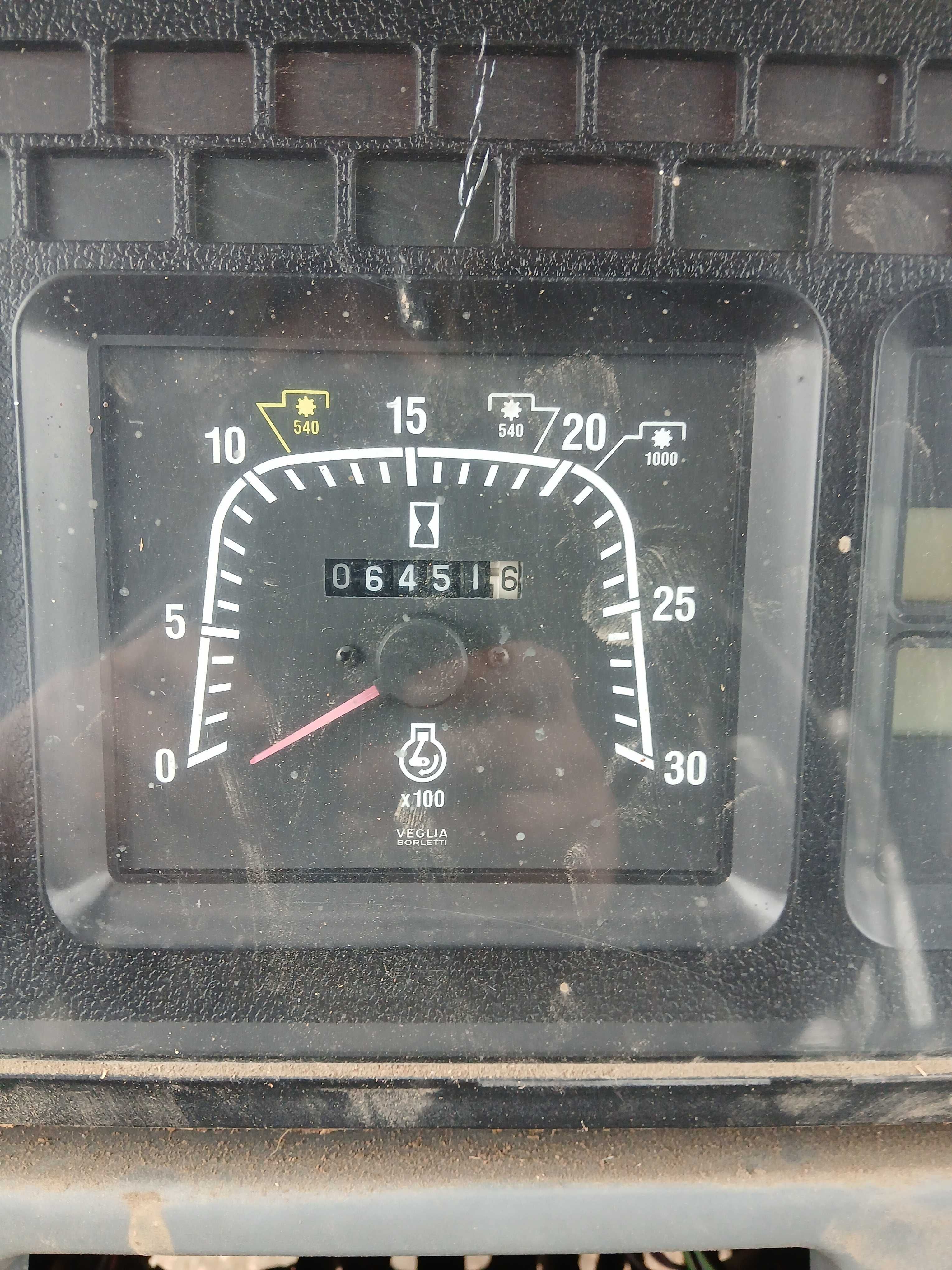 Trator Newholland ts100